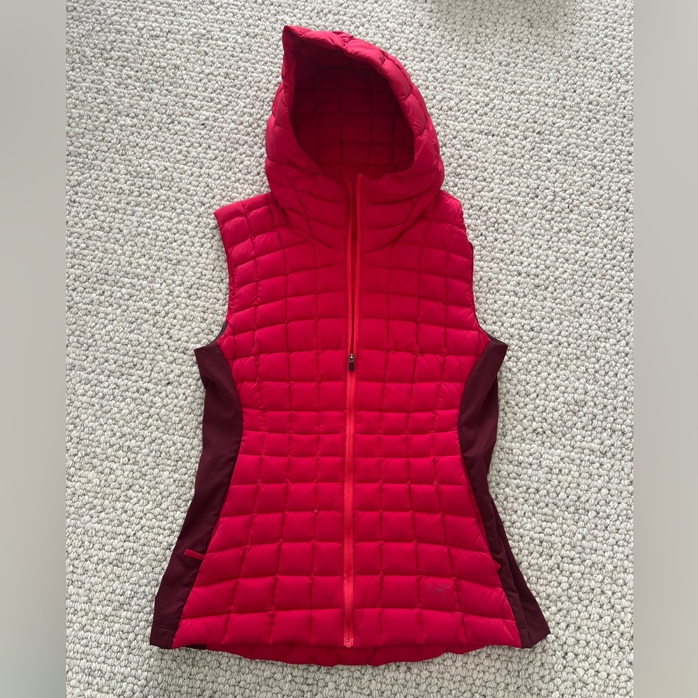 Arc’teryx down vest women’s